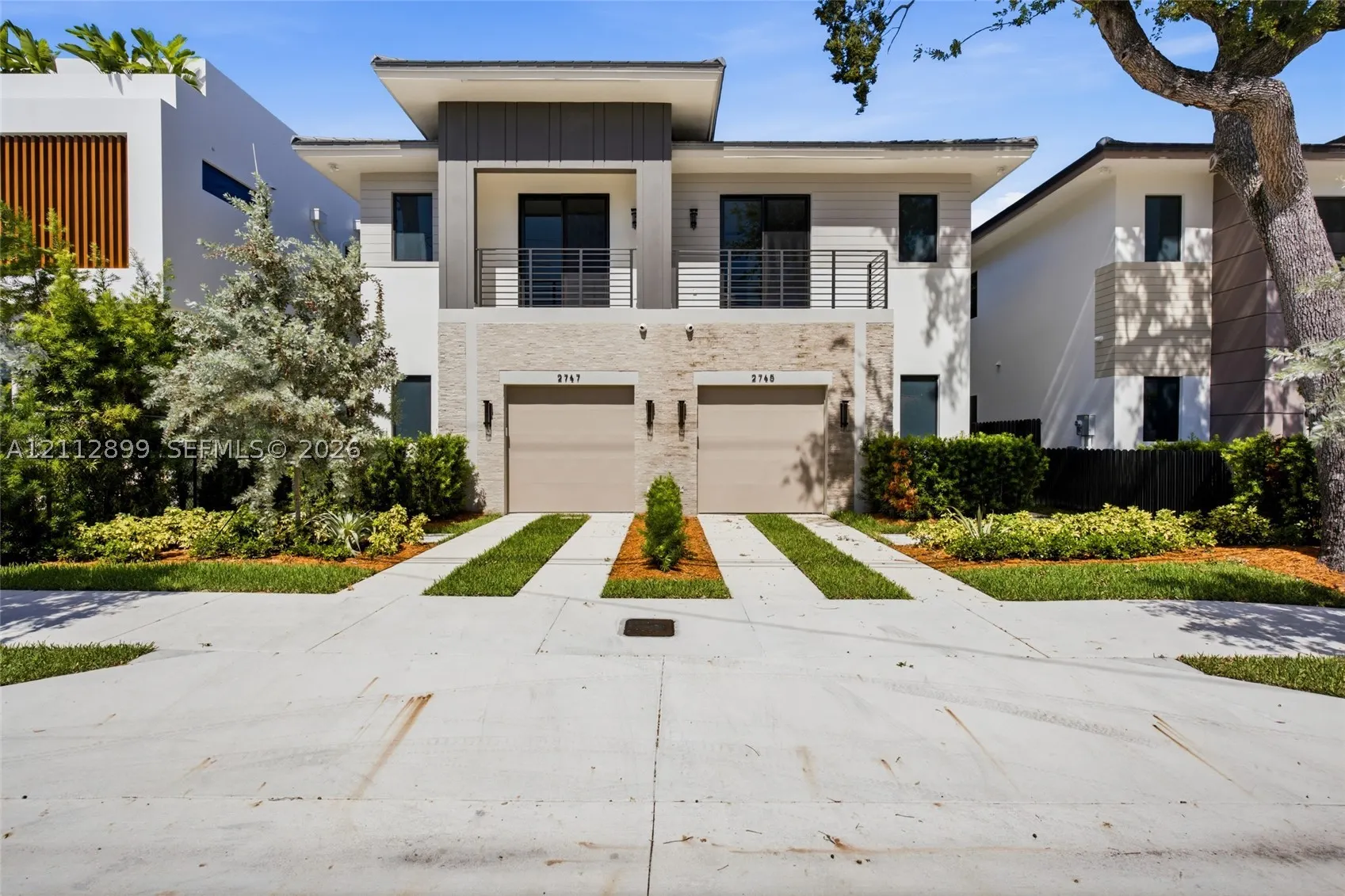 2747 SW 23rd Ter