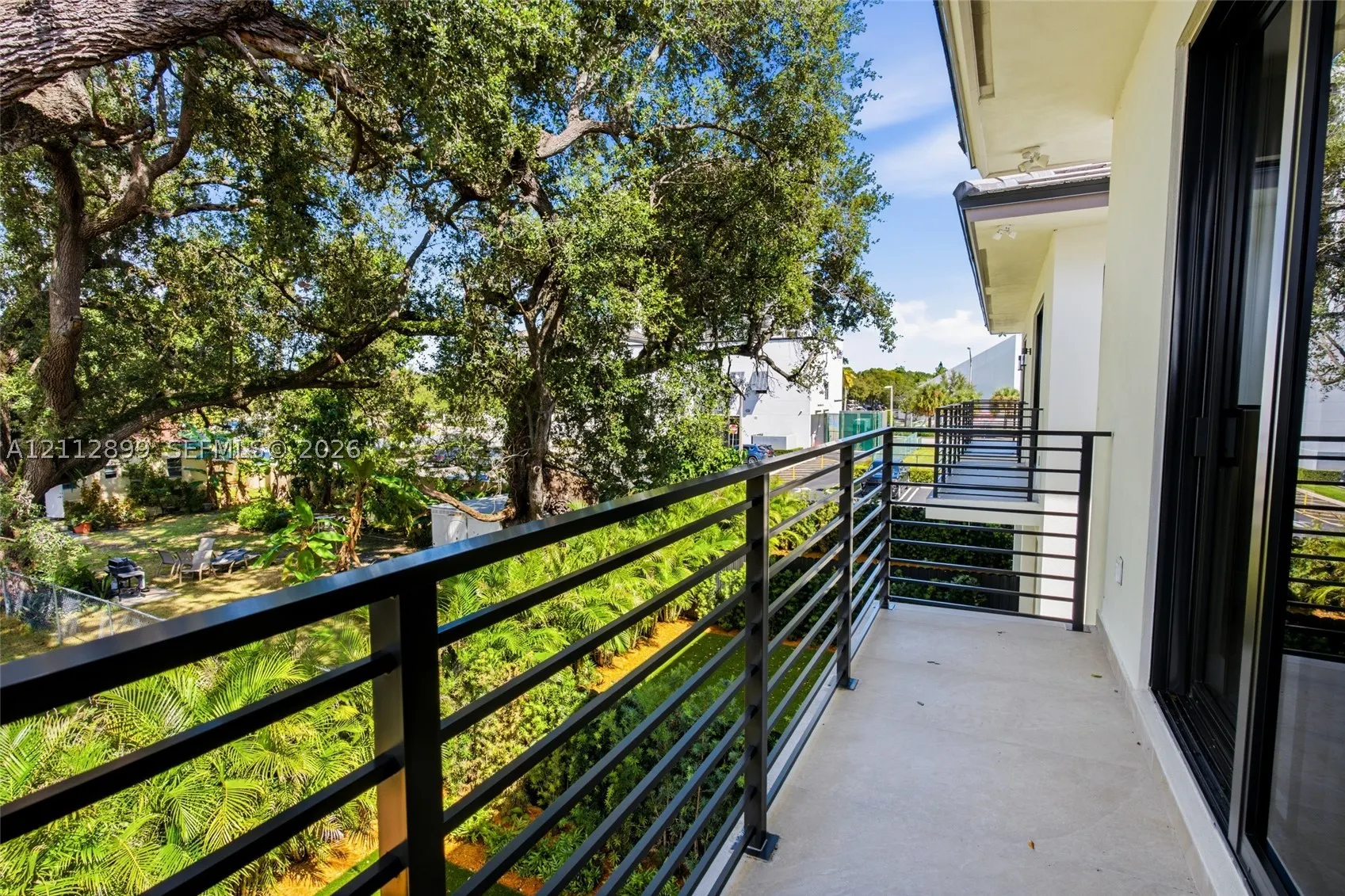 2747 SW 23rd Ter