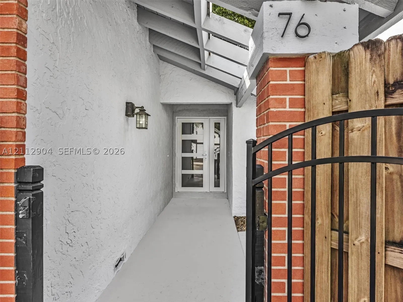 76 Forest Cir