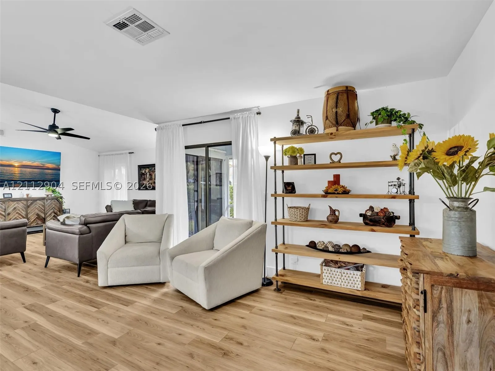76 Forest Cir