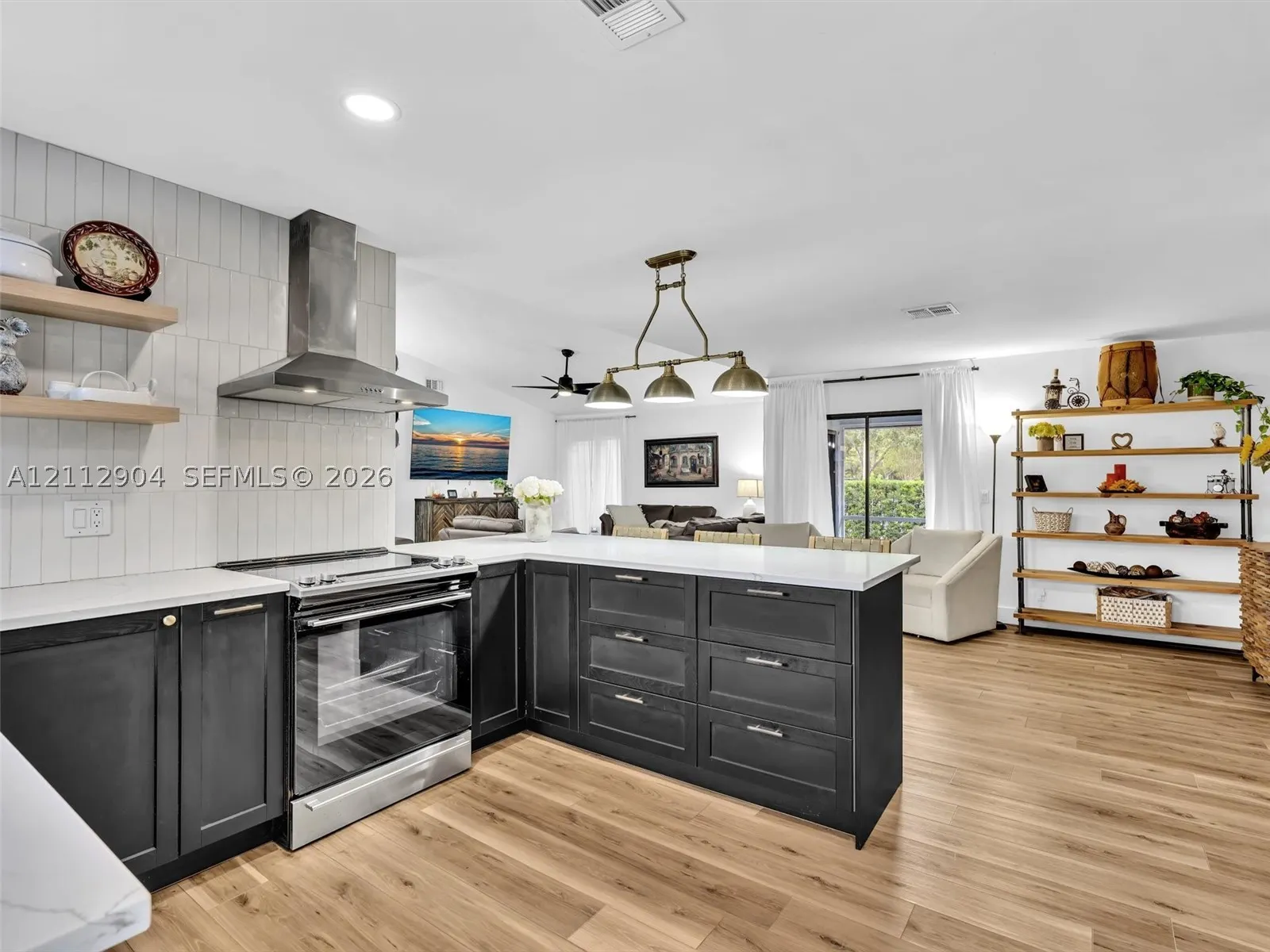 76 Forest Cir