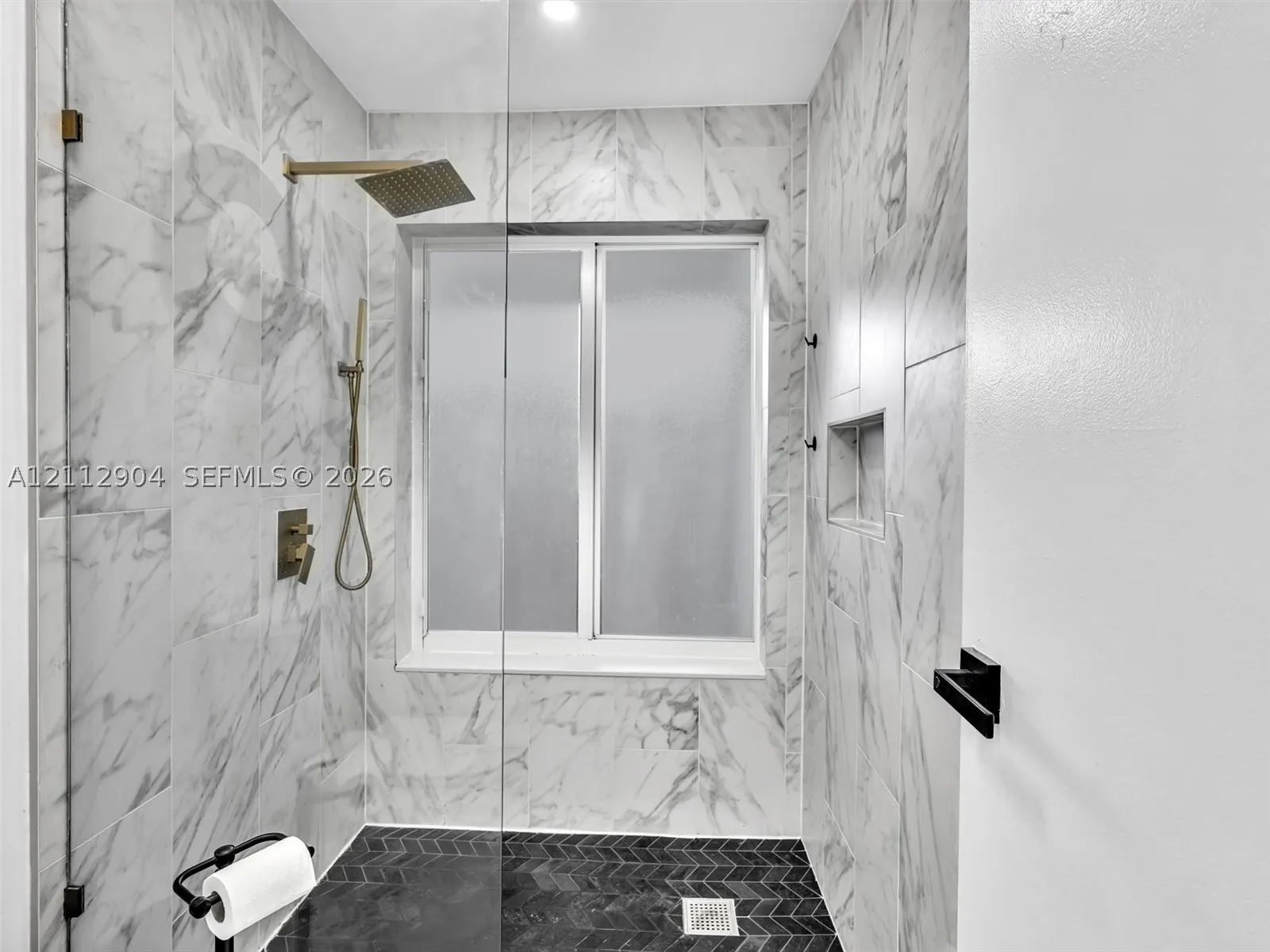 76 Forest Cir