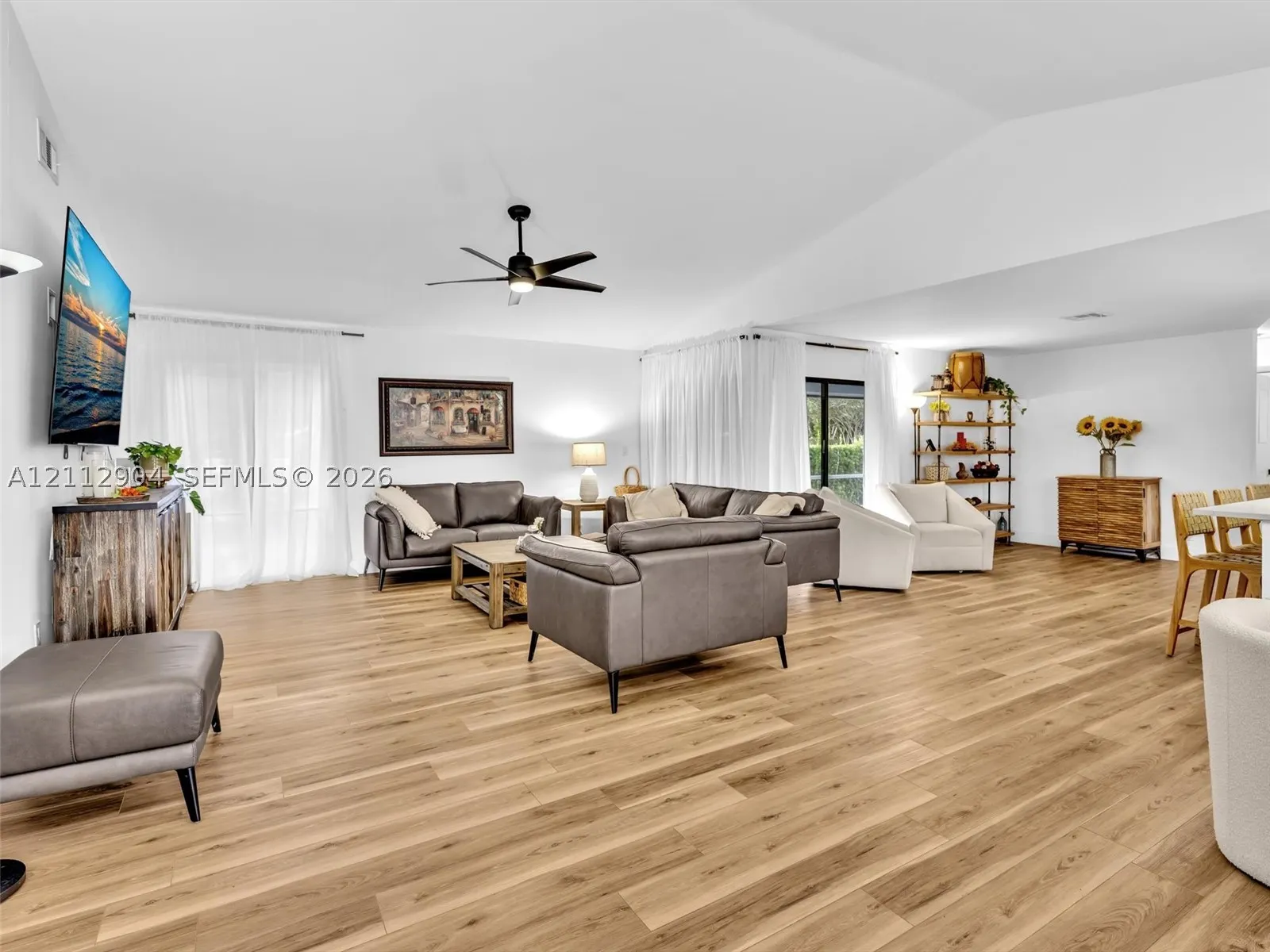 76 Forest Cir