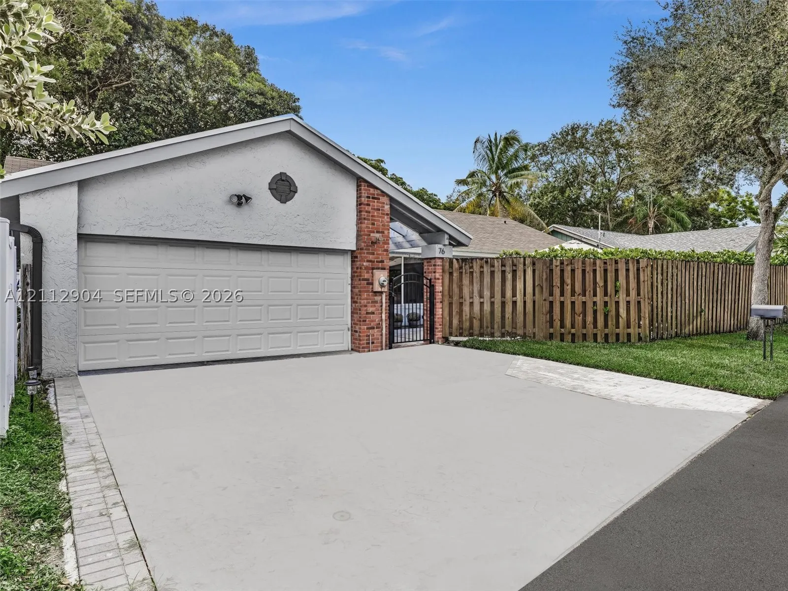 76 Forest Cir