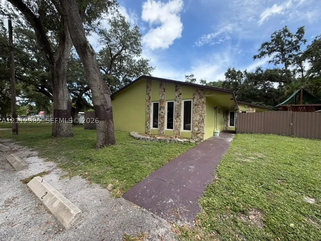 4830 SW 27th Ave #1