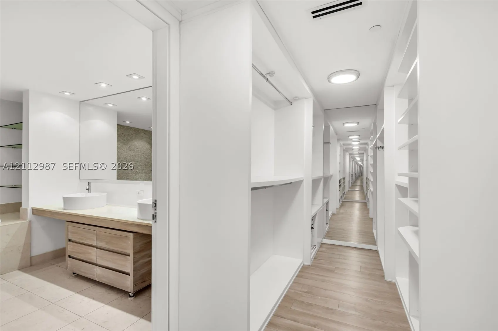 465 Brickell Ave #4901