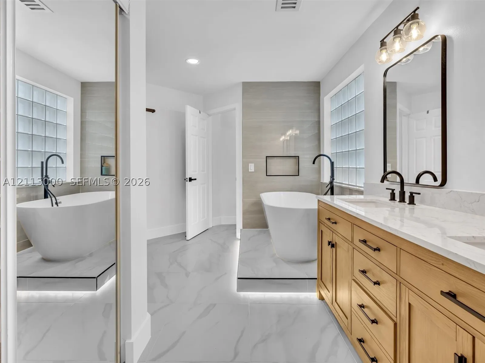 10860 La Salinas Cir