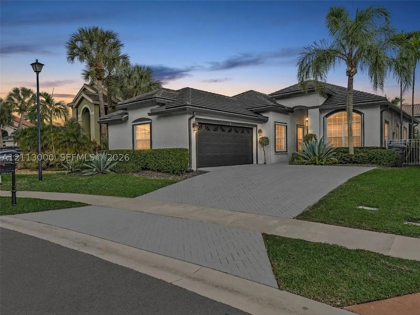 10860 La Salinas Cir