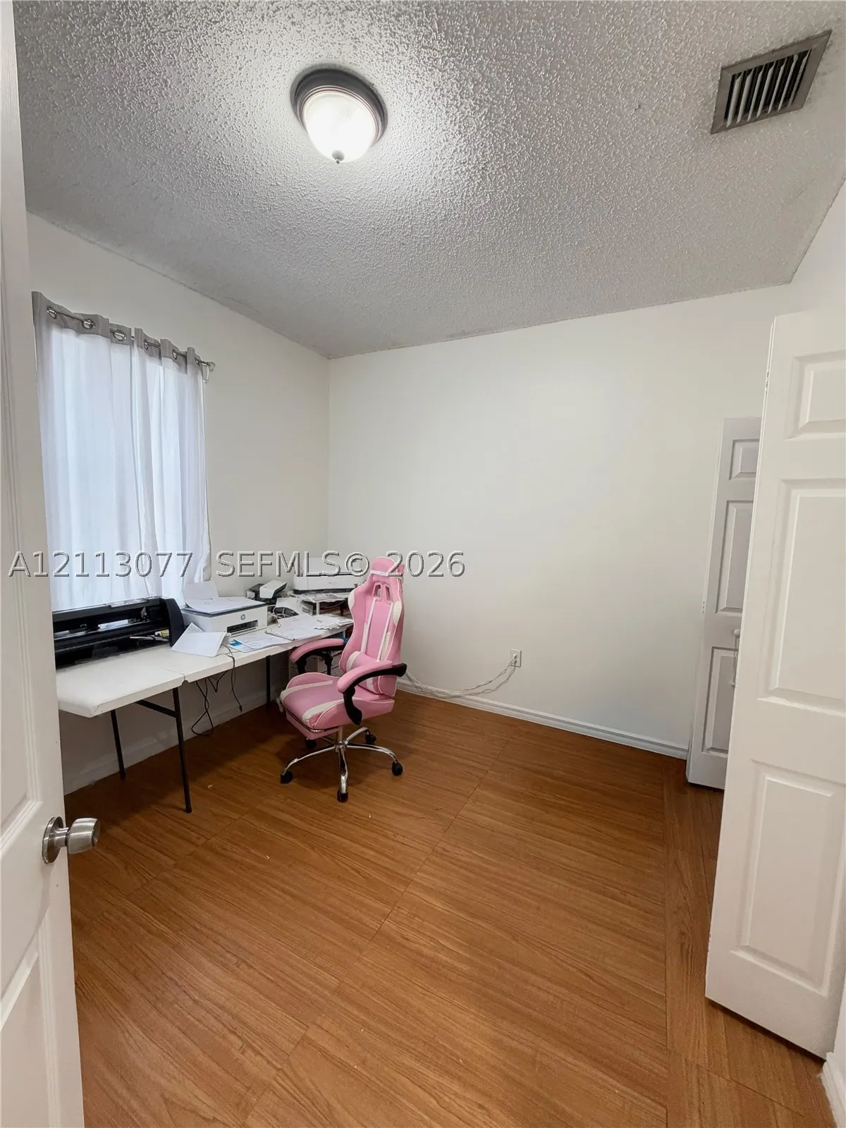 1060 NE 42nd Ter