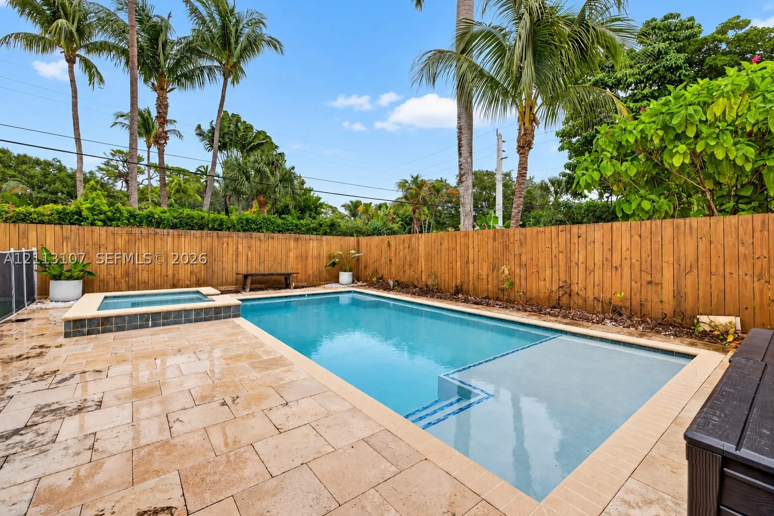 603 SW 18th Ct