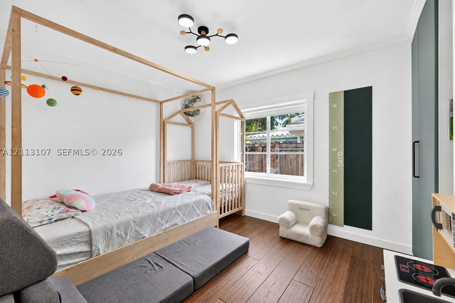 603 SW 18th Ct