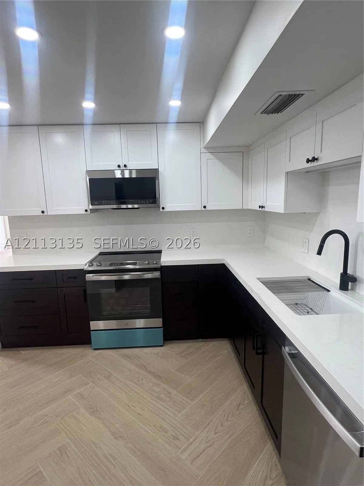 1600 S Ocean Dr #3A