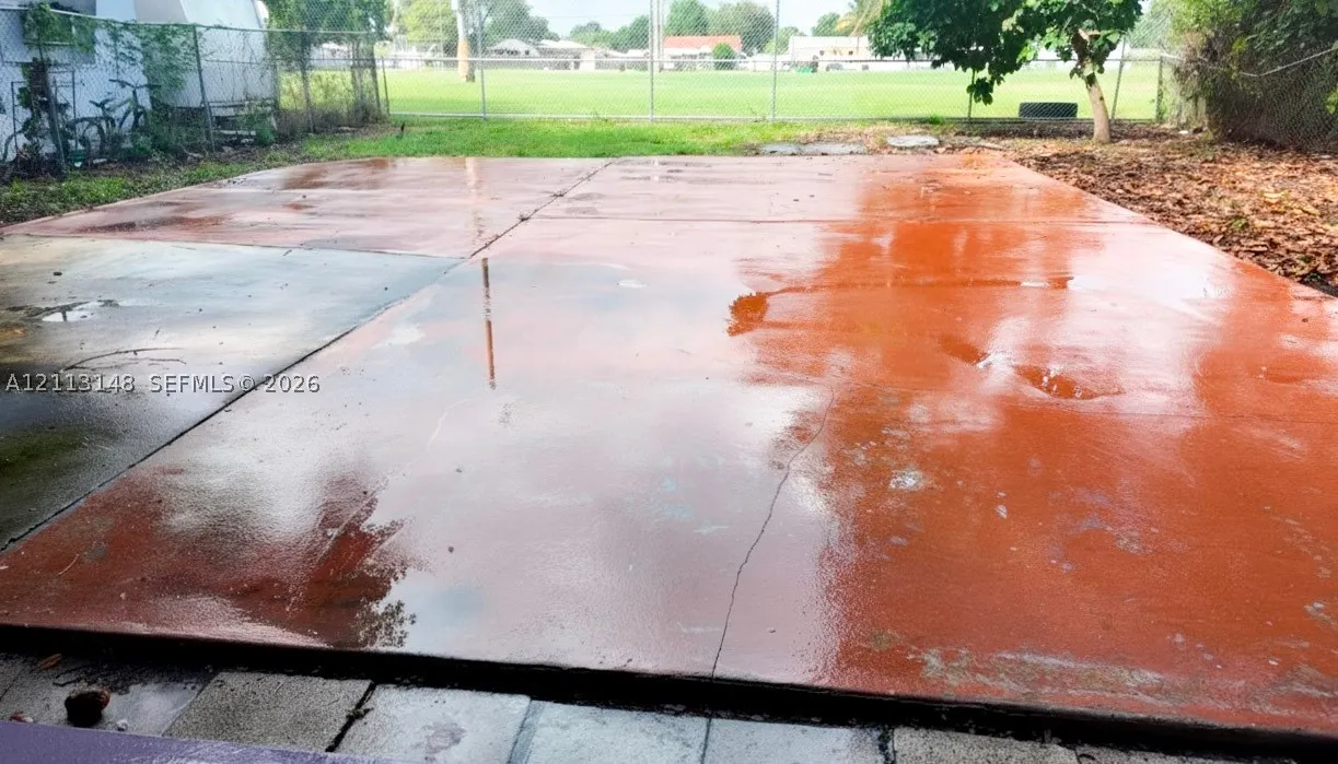 2367 NW 82nd St Miami