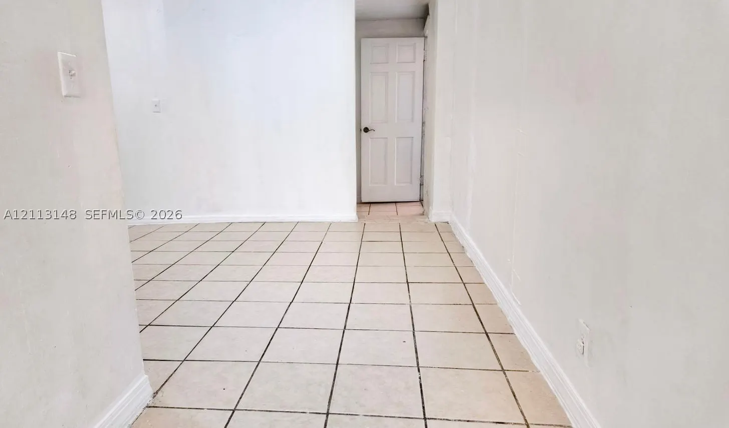 2367 NW 82nd St Miami