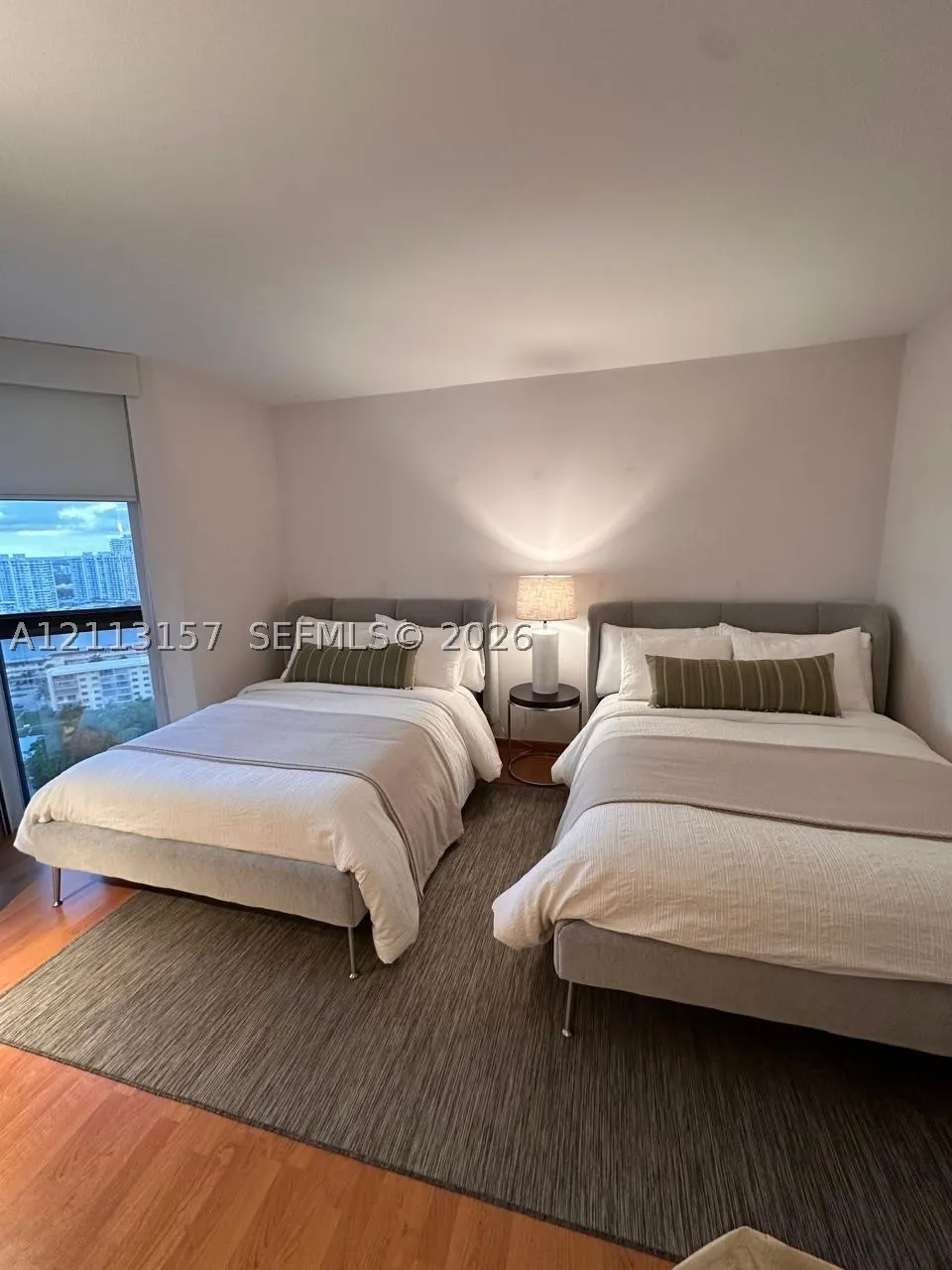 1000 W Island Blvd #2210
