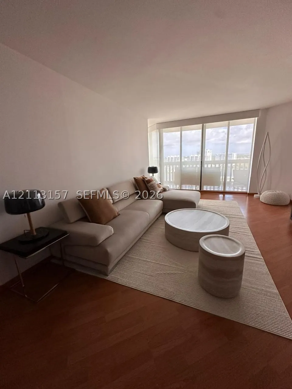 1000 W Island Blvd #2210