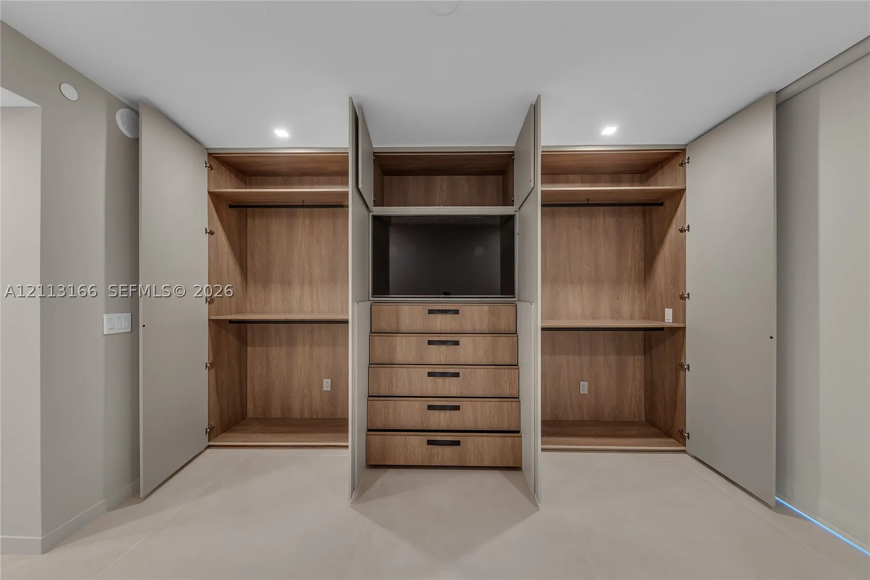 3535 S Ocean Dr #1003