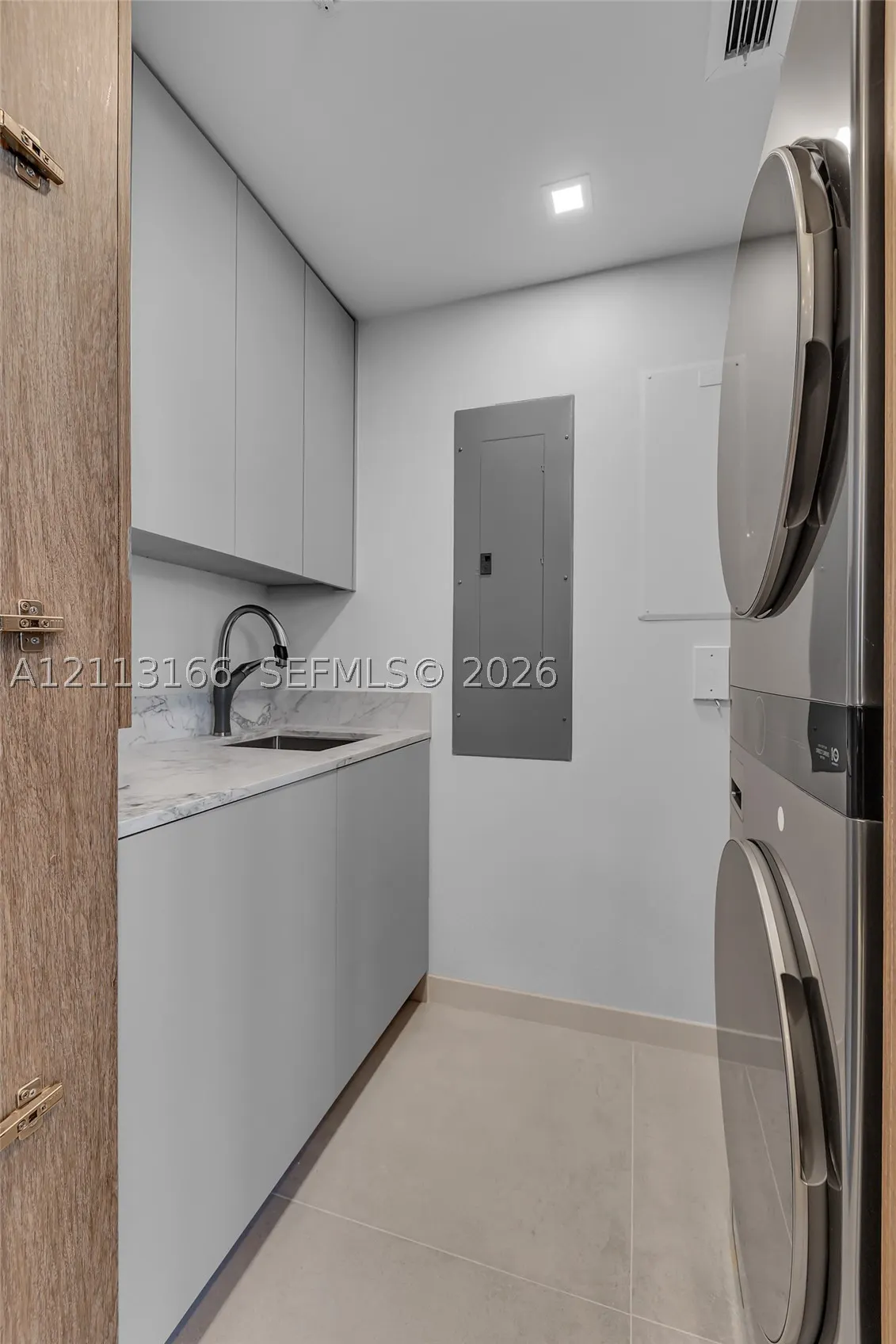 3535 S Ocean Dr #1003