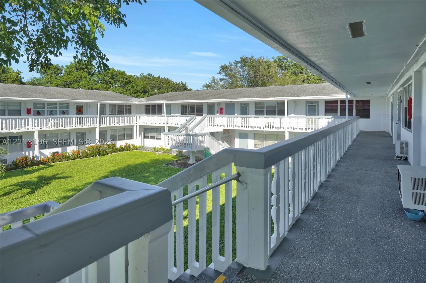 182 Westbury J #182