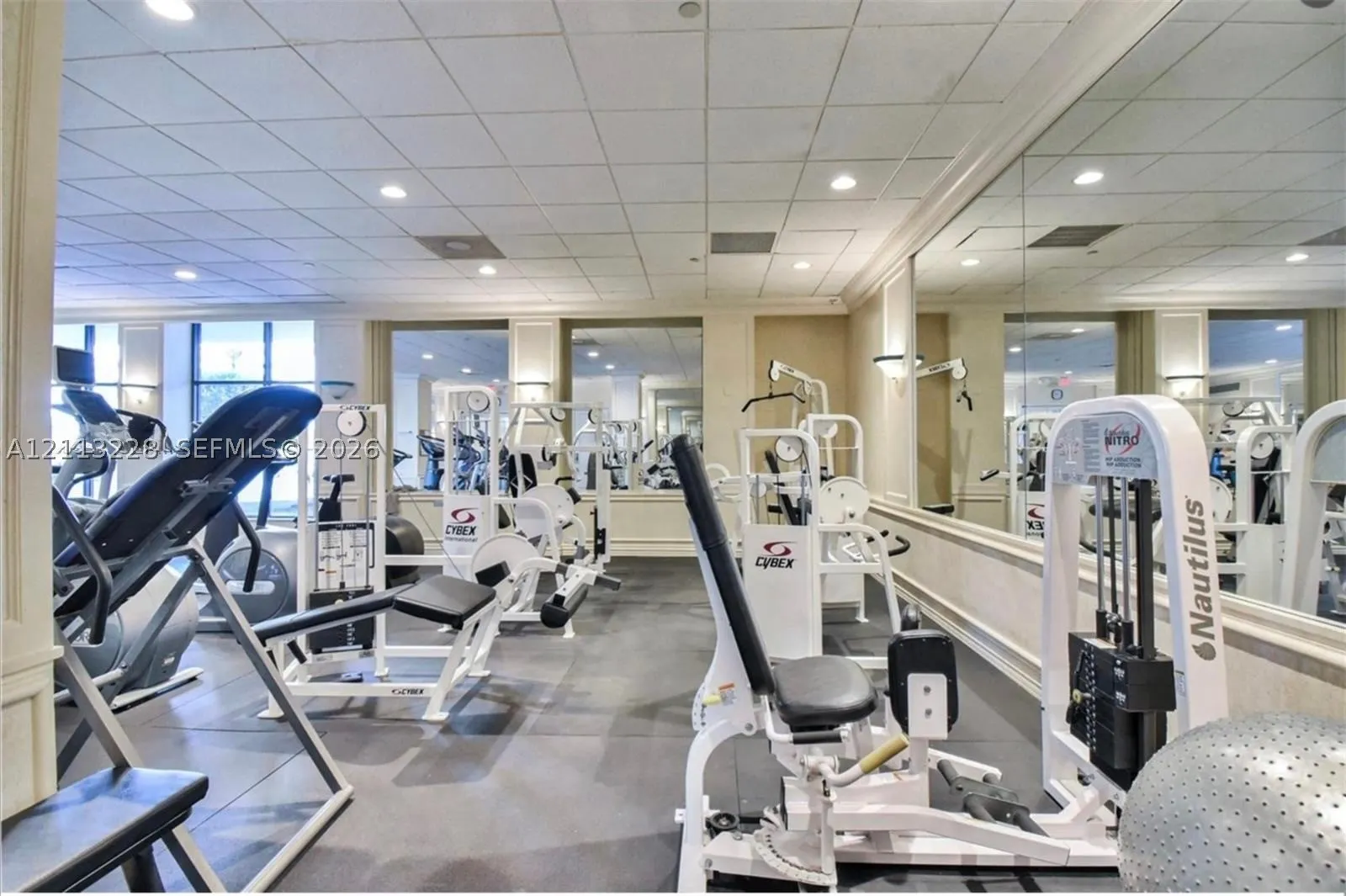5700 Collins Ave #5K