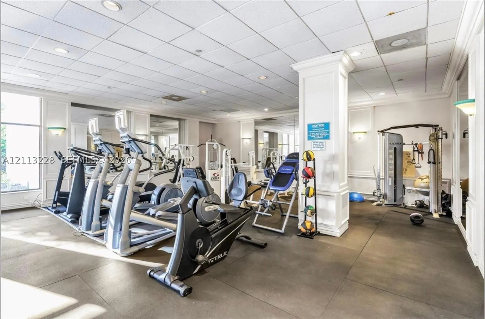 5700 Collins Ave #5K