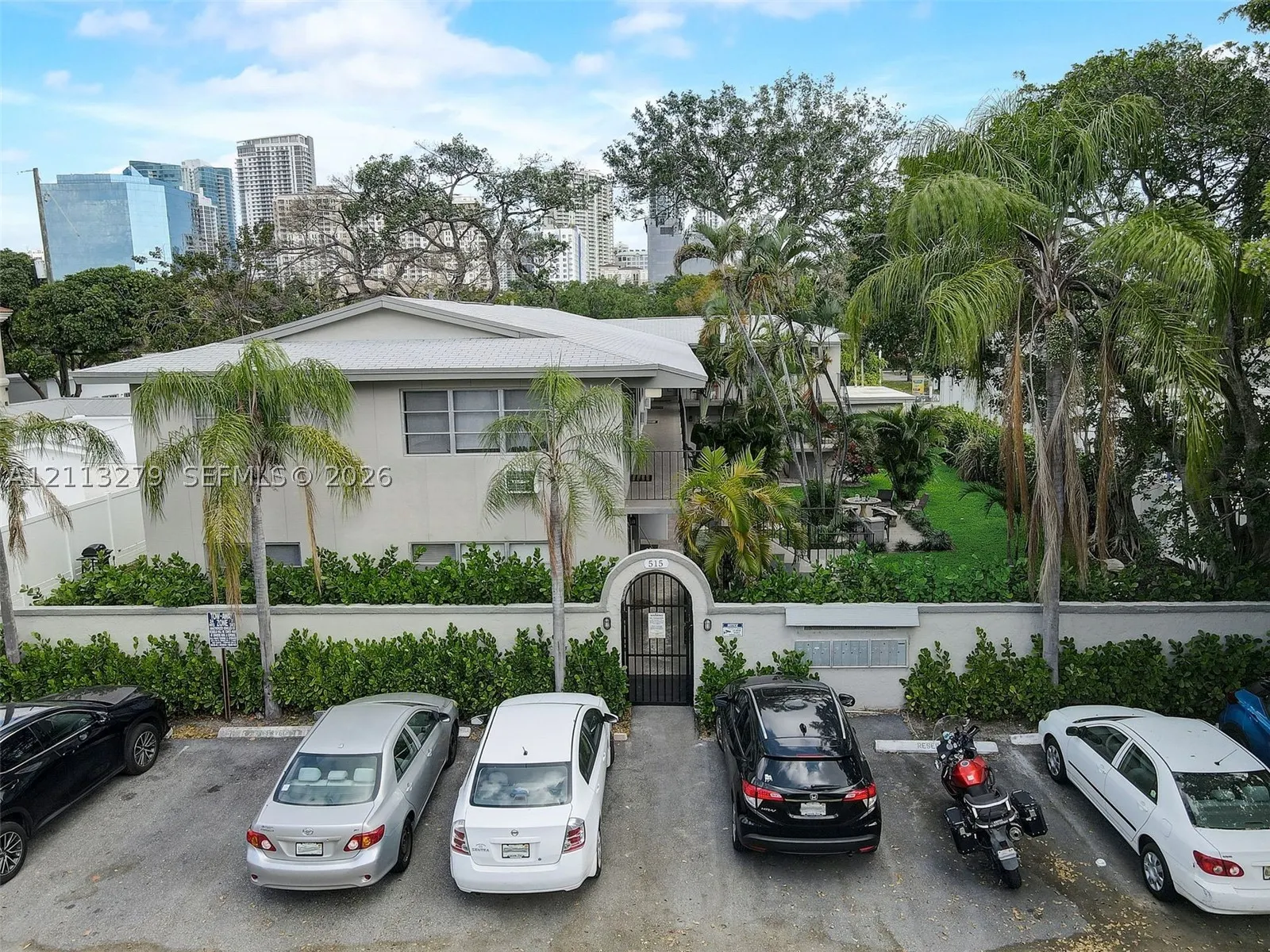 515 SE 9th St #5