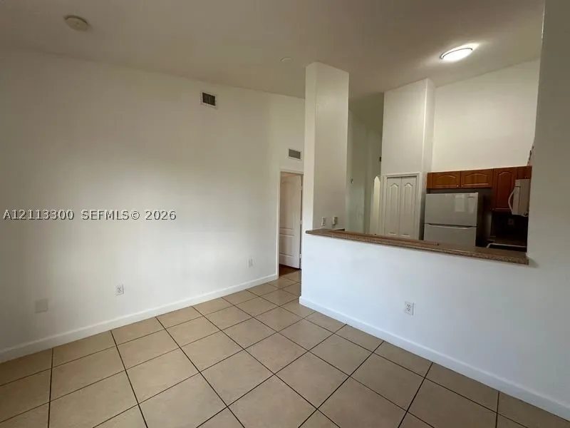 1661 SE 29th Ct #201