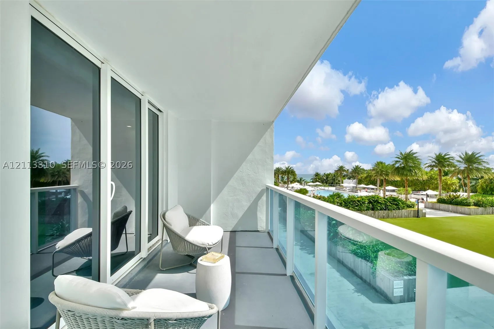 2301 Collins Ave #303