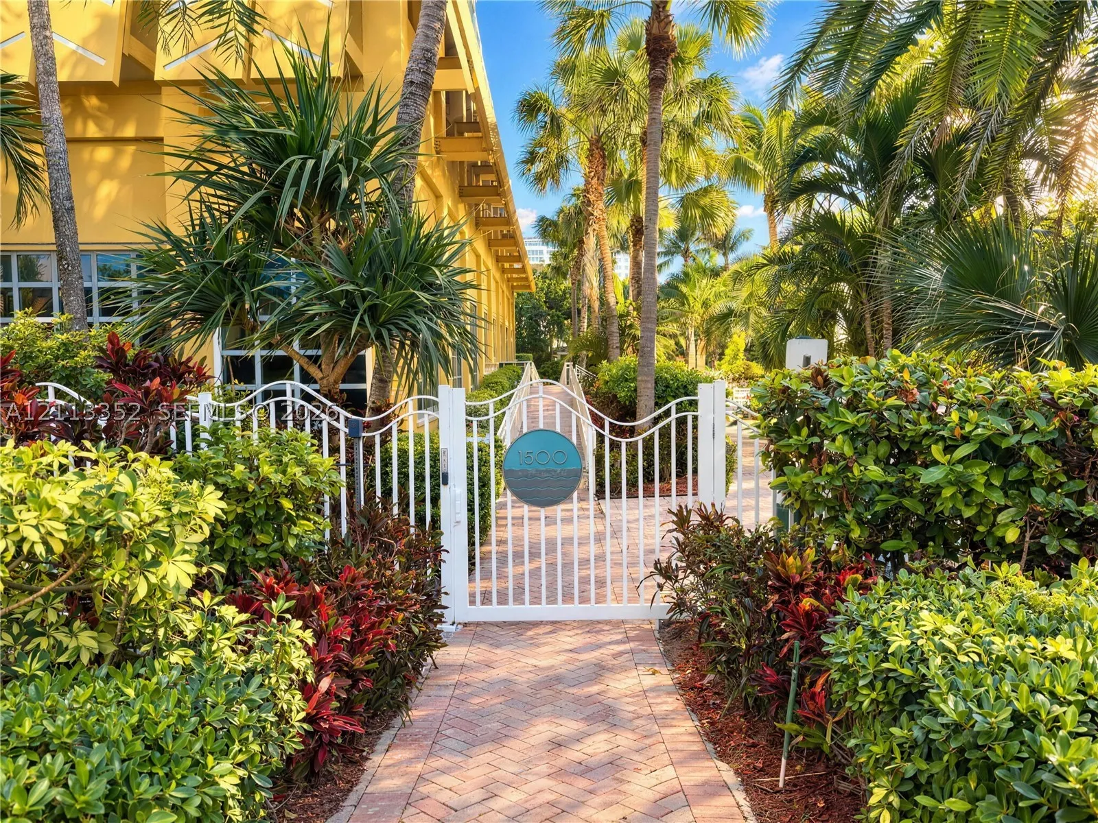 1500 Ocean Dr #1210