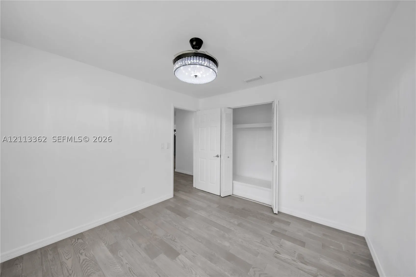 1206 NE 4th Ter