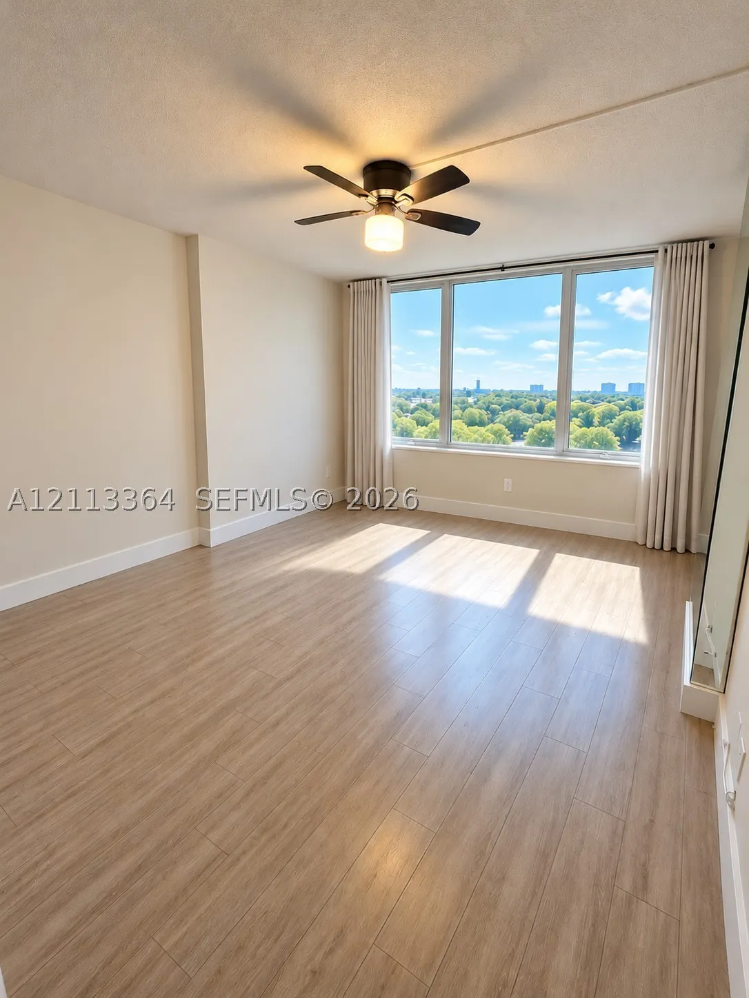 4200 Hillcrest Dr #717