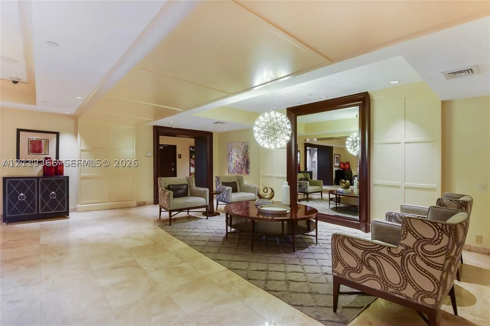 9499 Collins Ave #904
