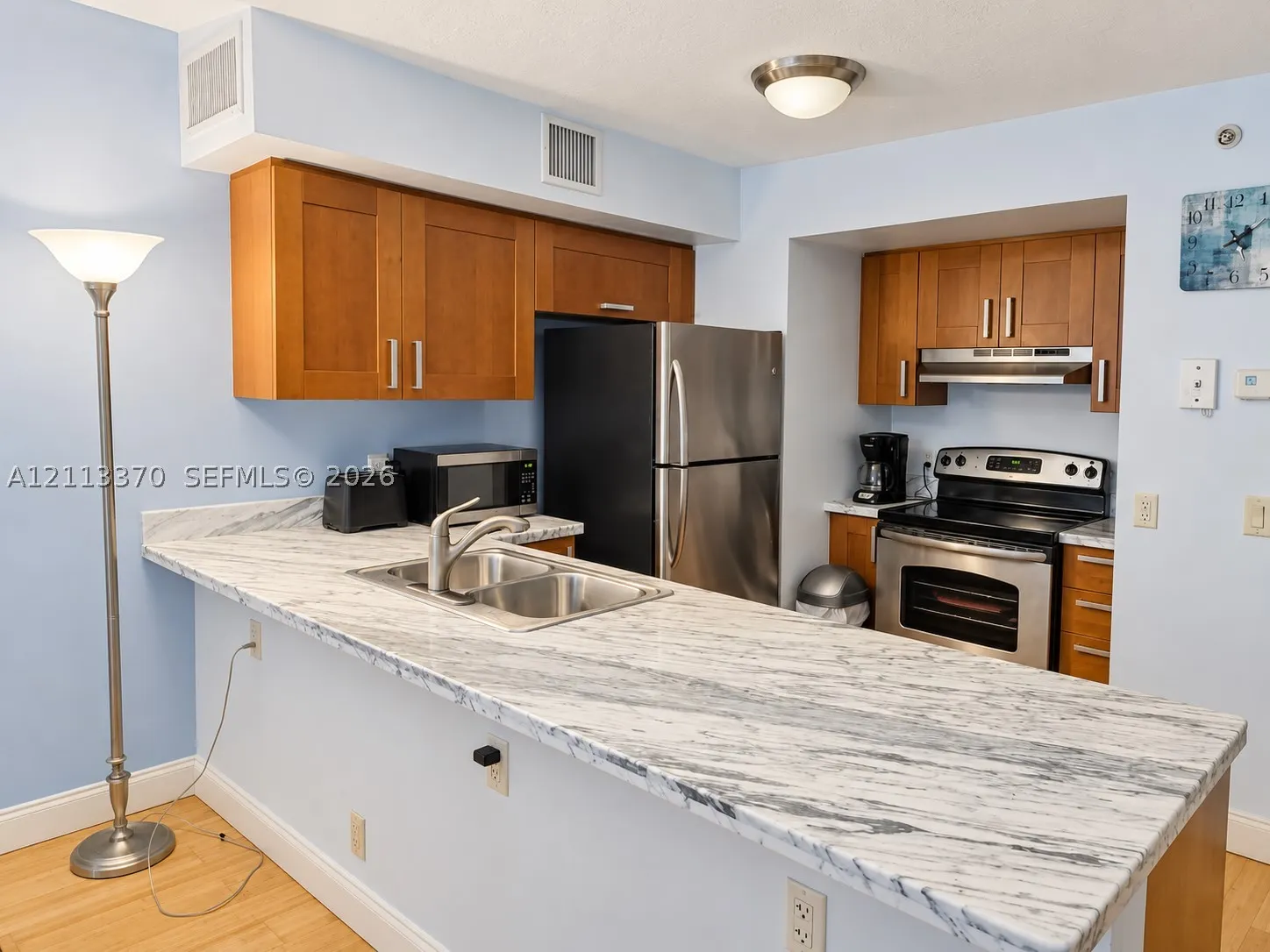 9499 Collins Ave #904