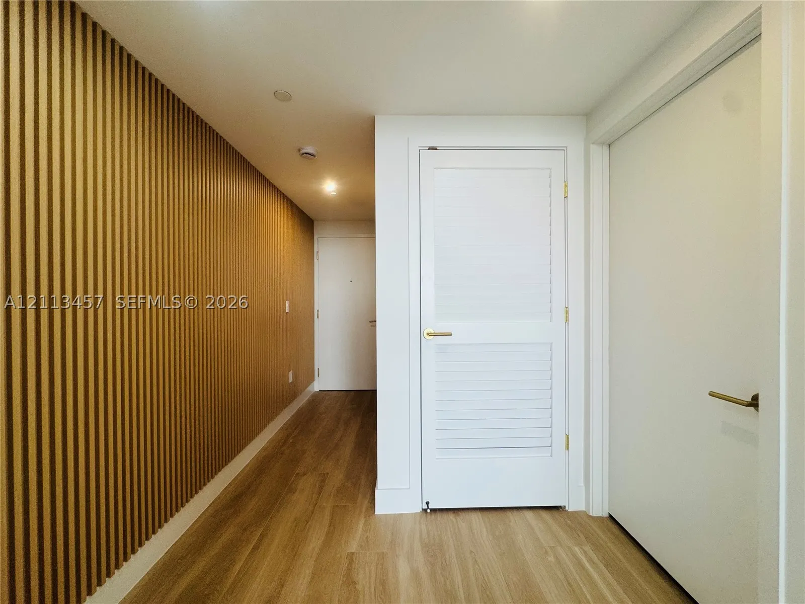 90 NE 32 St #PH-23