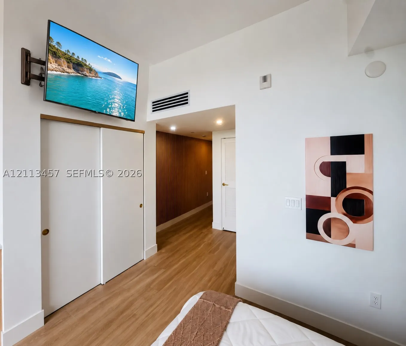 90 NE 32 St #PH-23