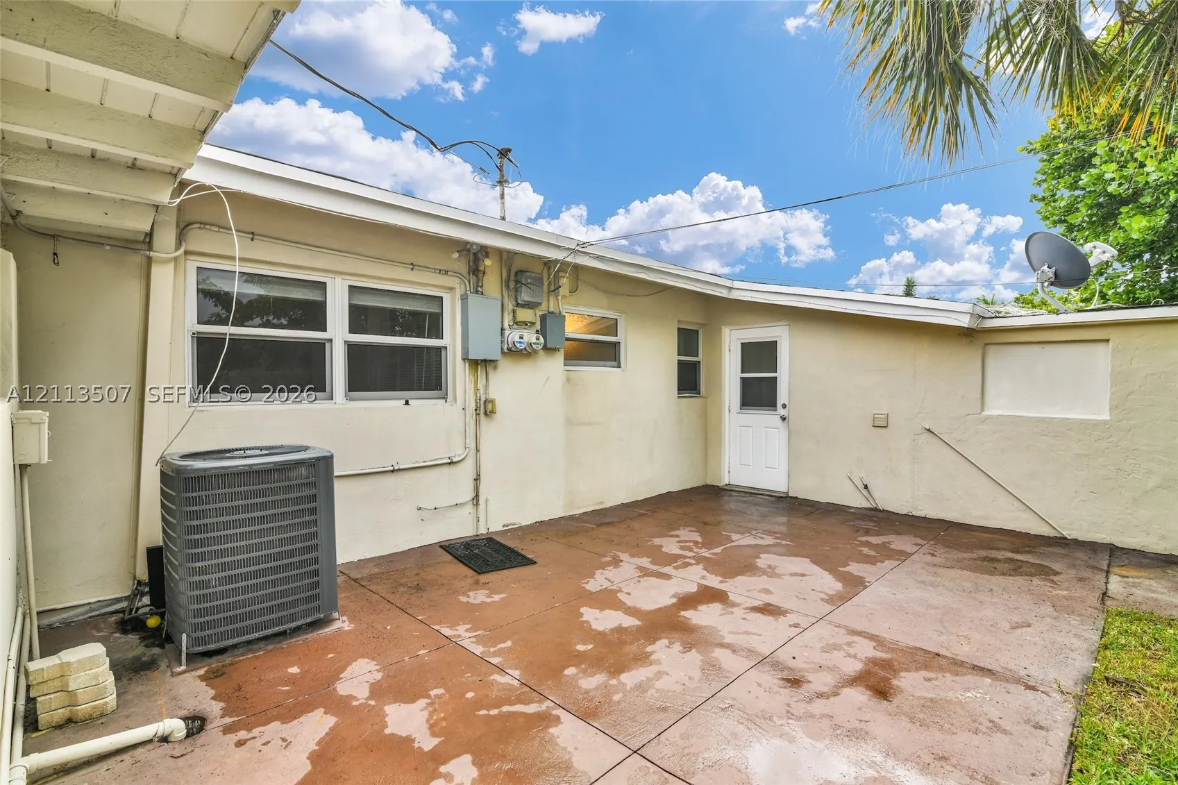 2671 NE 18th Ter #2