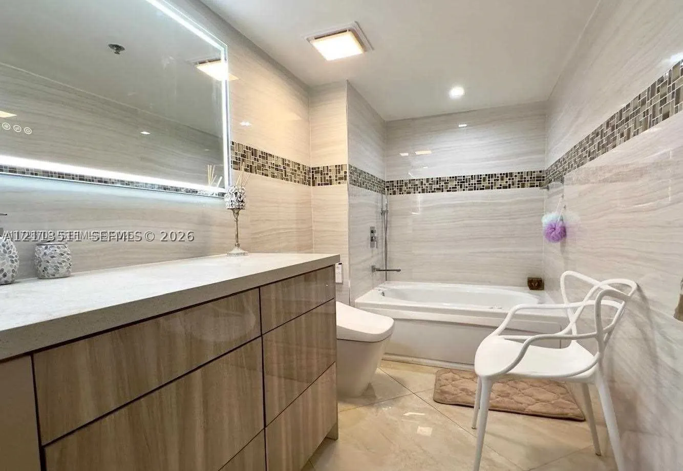 1201 S Ocean Dr #2202S