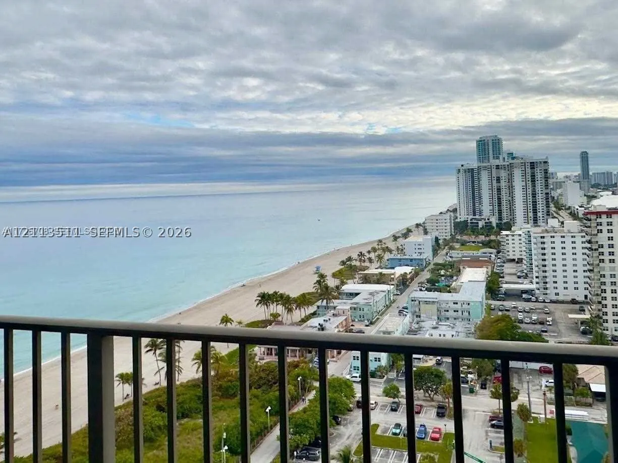 1201 S Ocean Dr #2202S