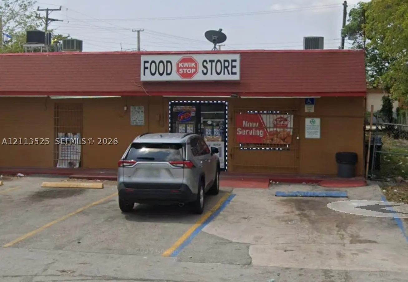110 NW 15th St