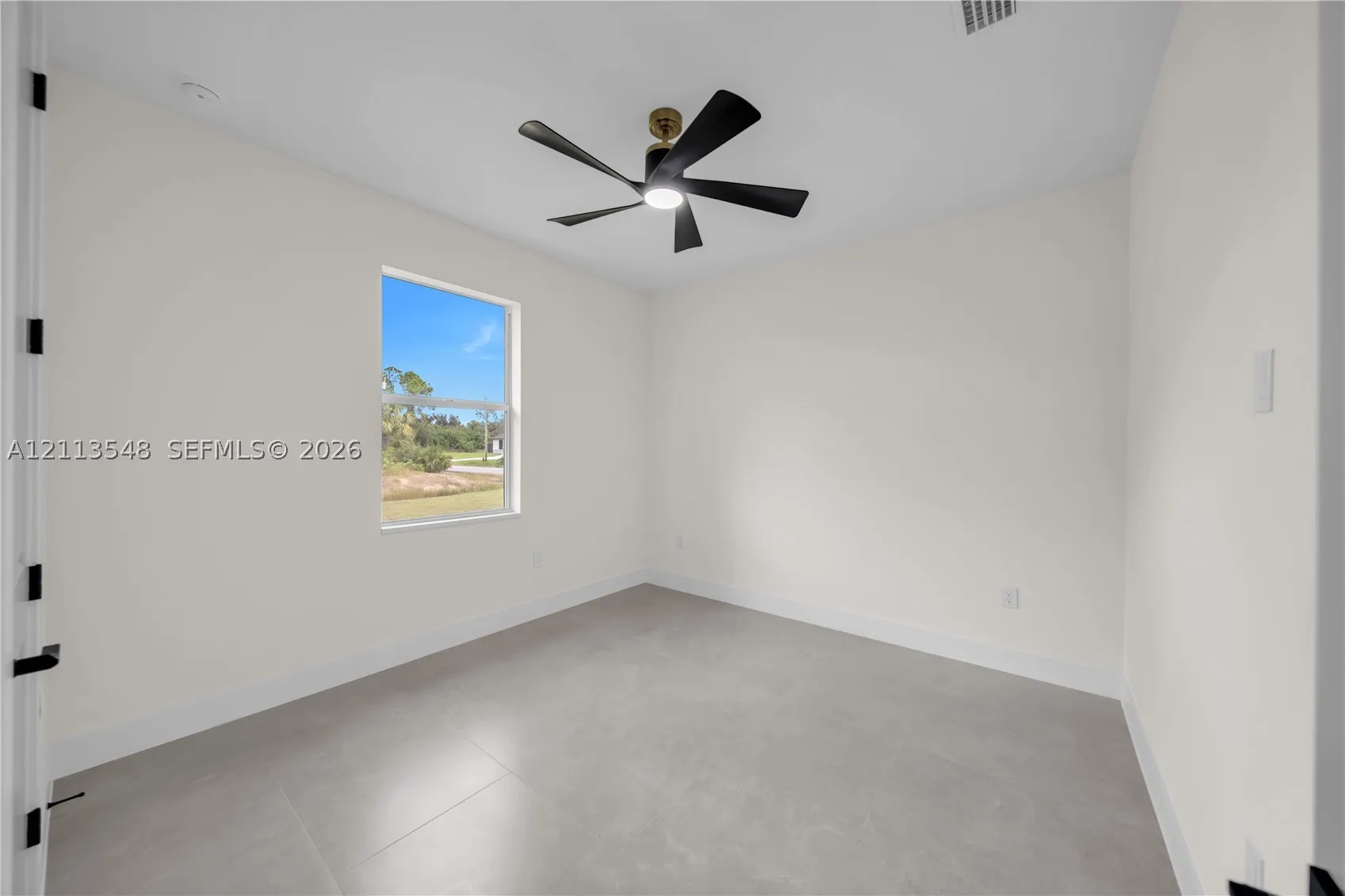 2500 16th St W