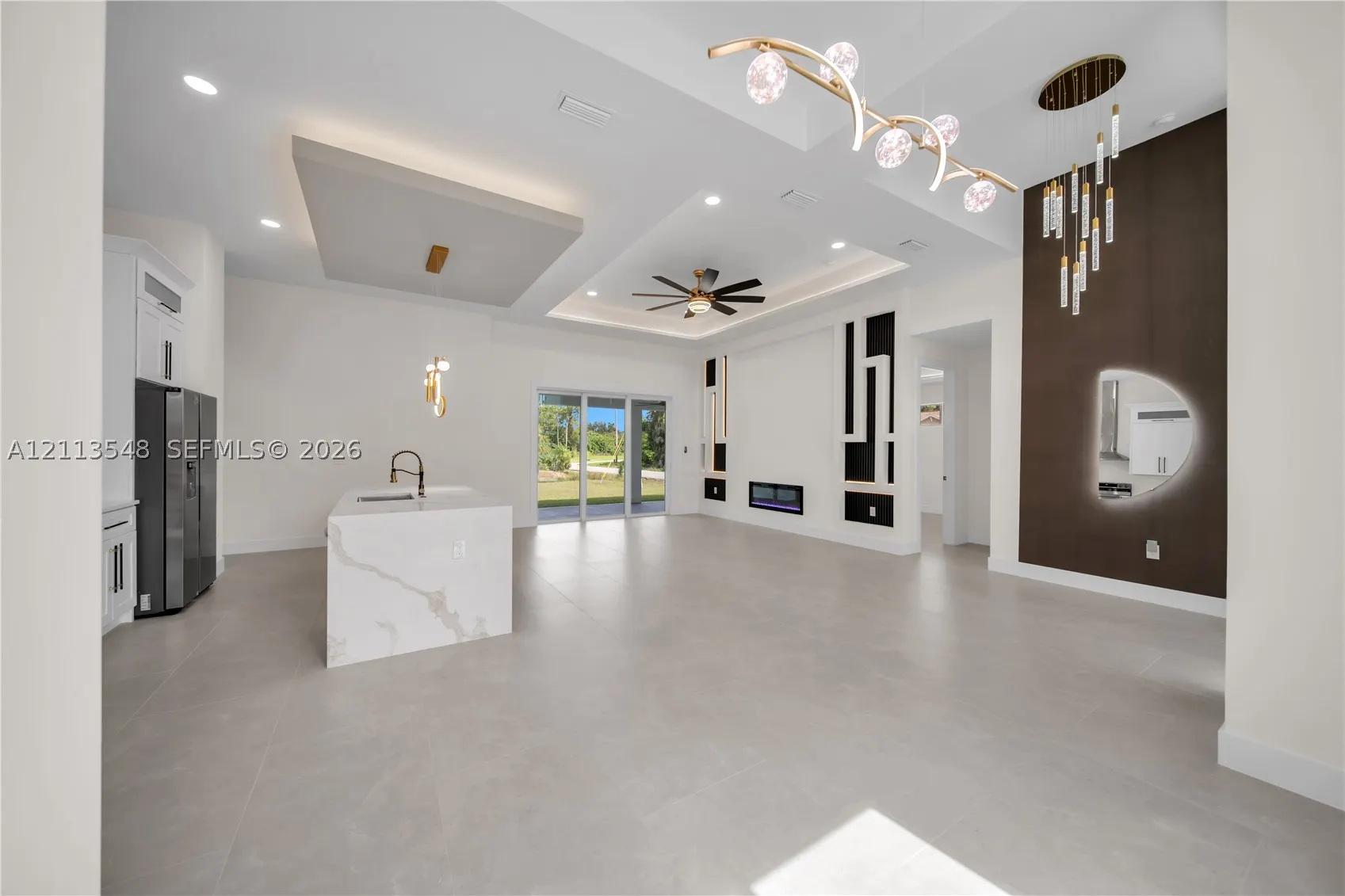 2500 16th St W
