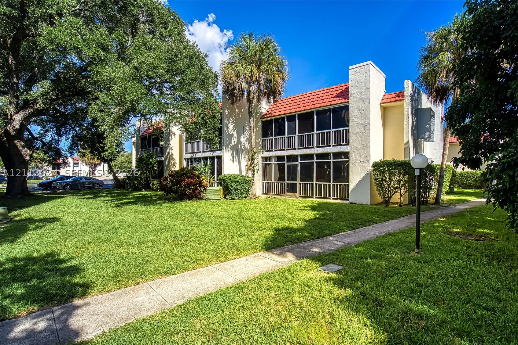 606 NW 13th St #27