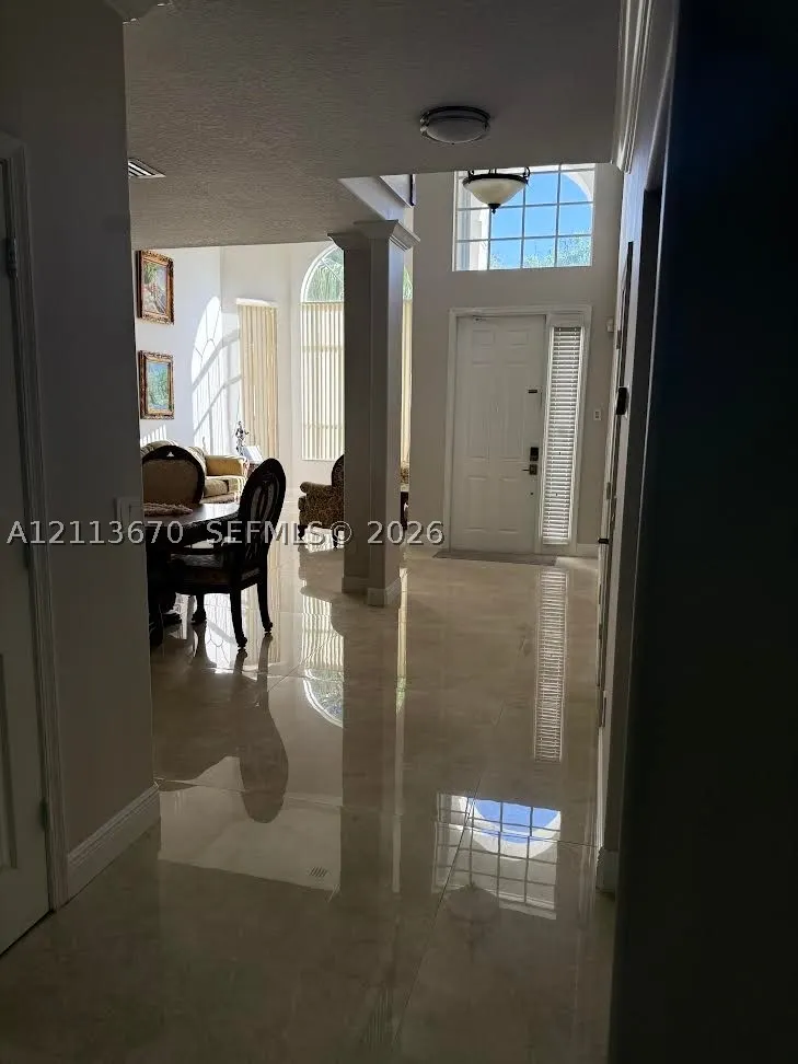 1600 W Classical Blvd
