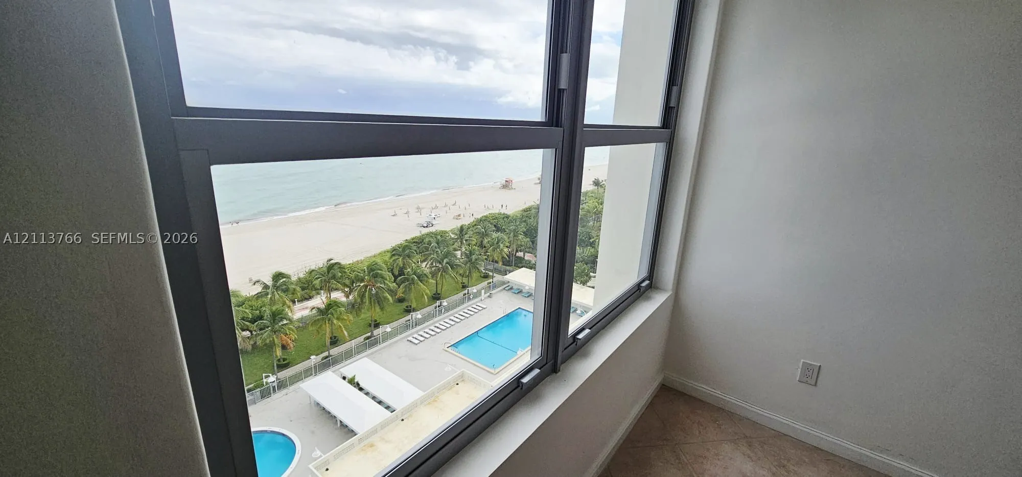 2899 Collins Ave #1429