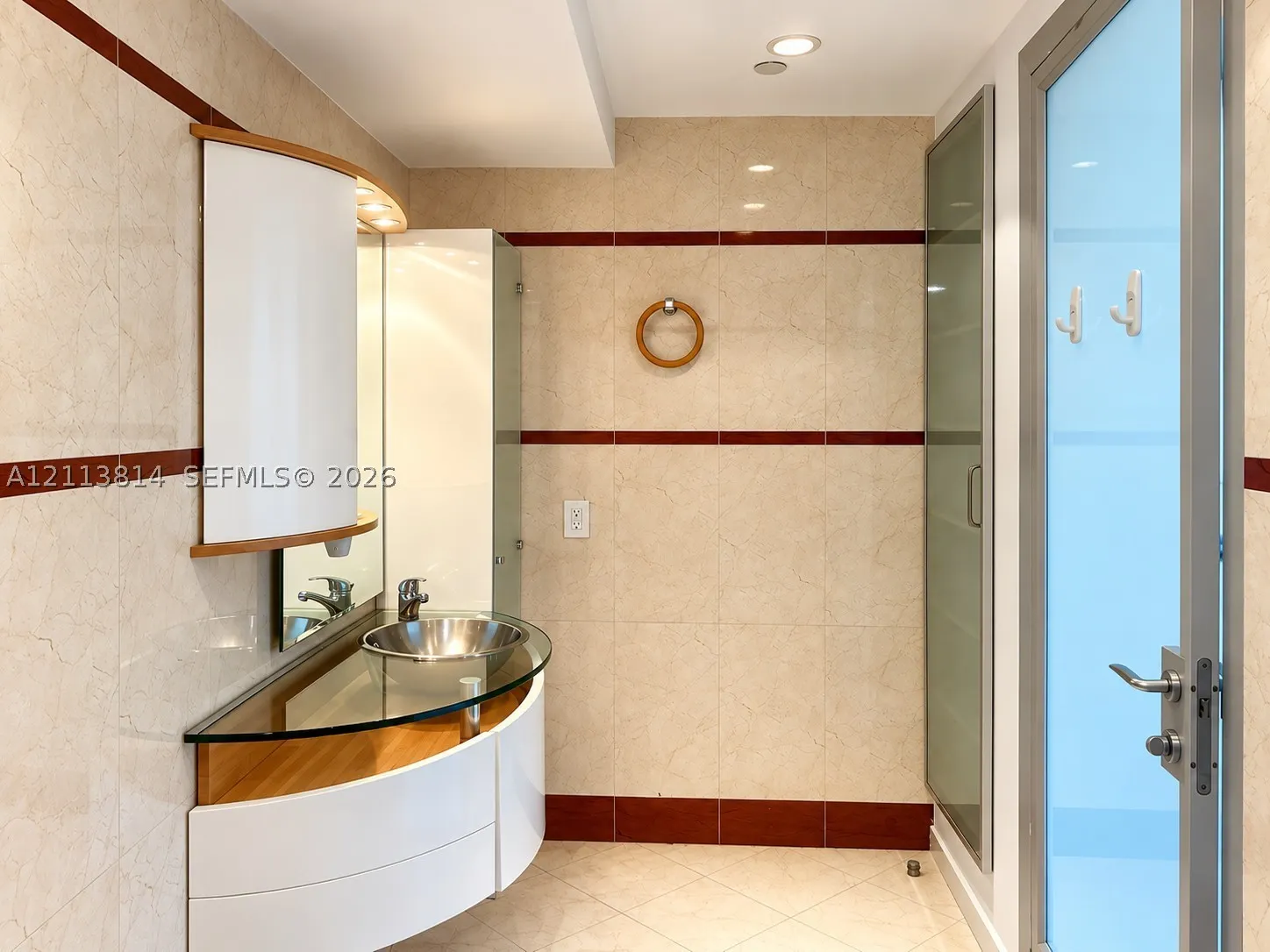 110 Washington Ave #1517