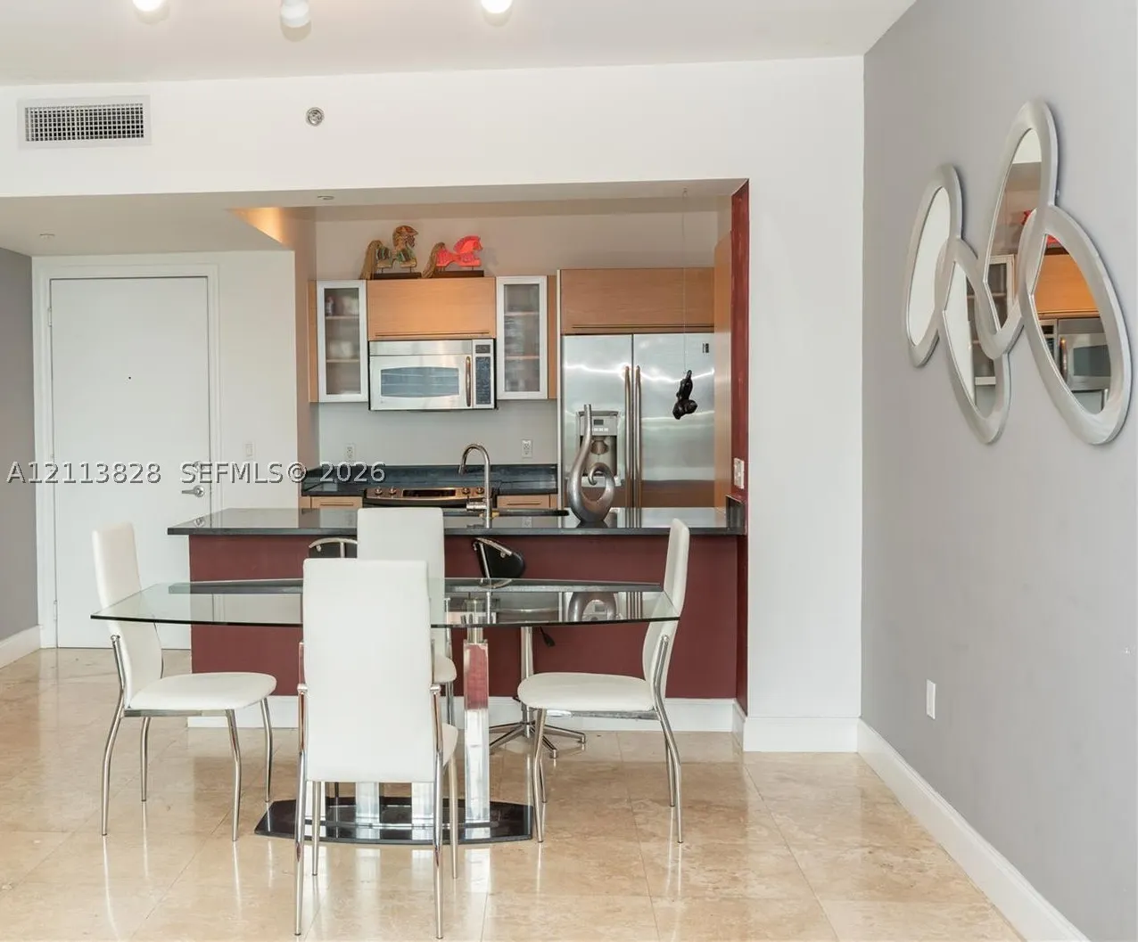 951 Brickell Ave #3903
