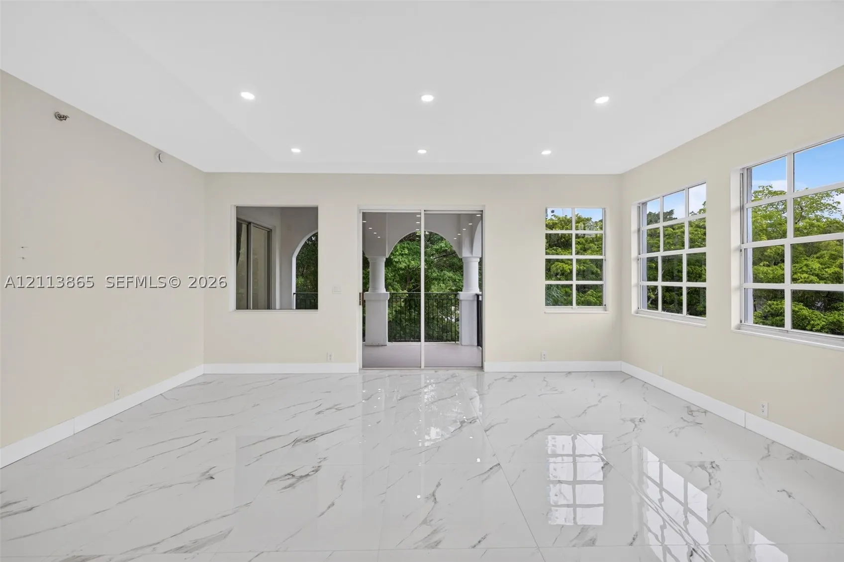 3900 Island Blvd #B408