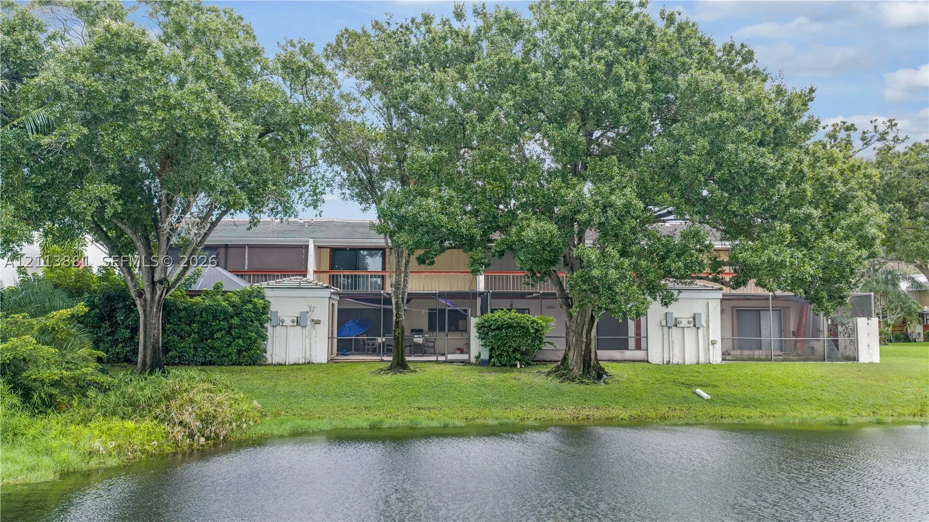 3886 Meadow Ln #250