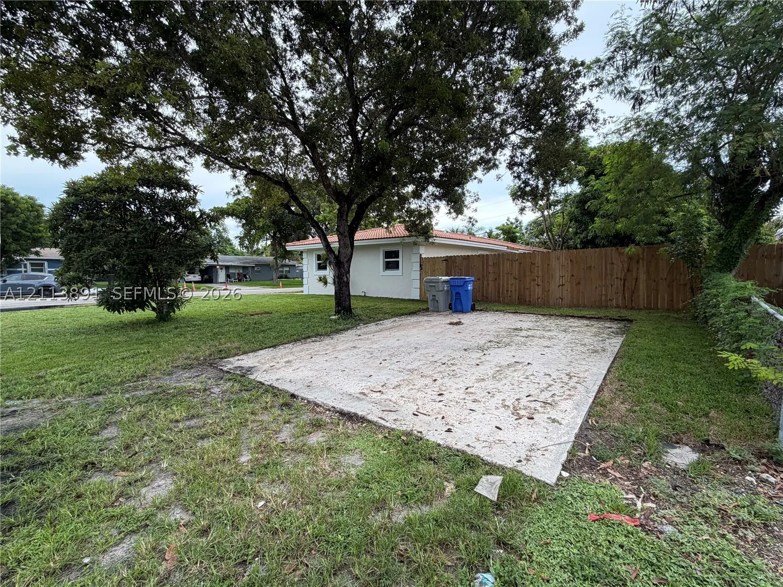 110 NE 17th Ct
