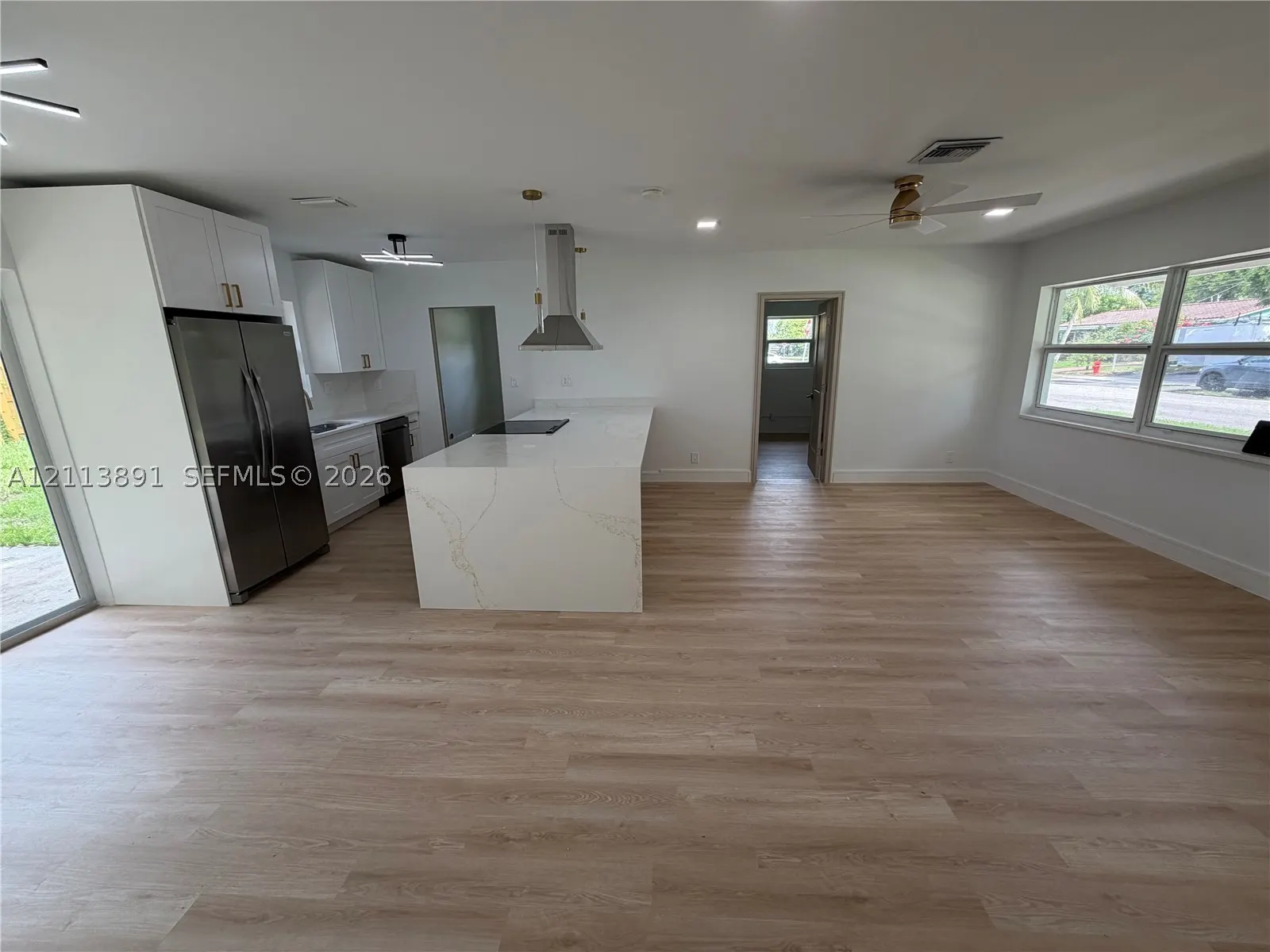 110 NE 17th Ct